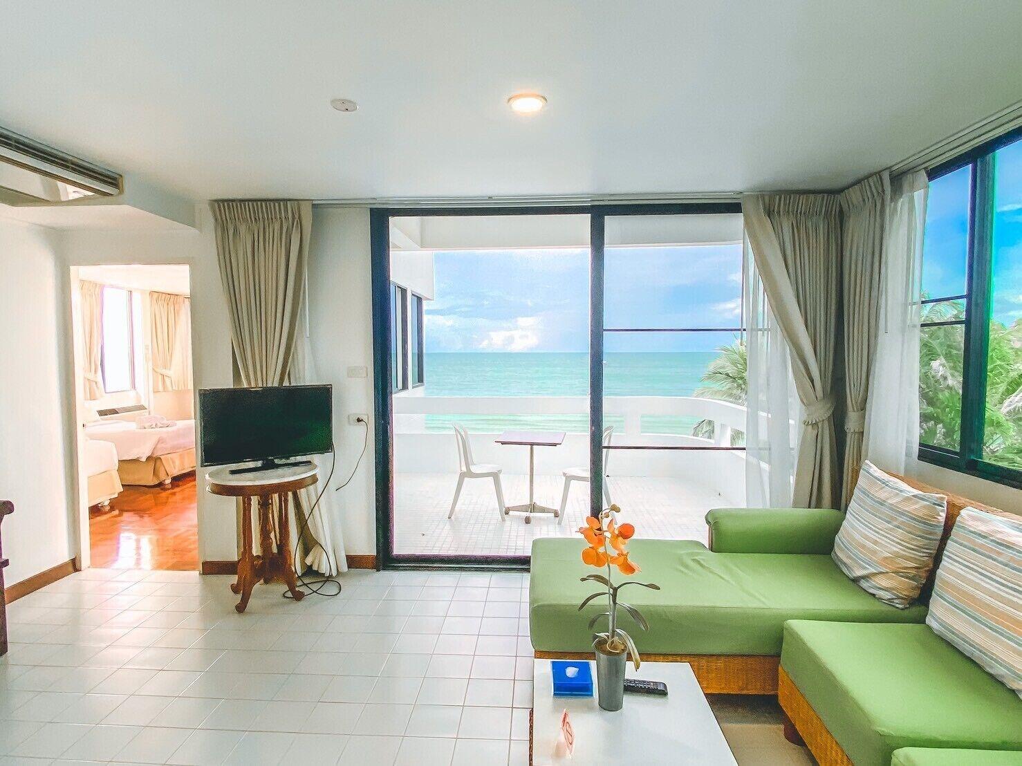 Nern Chalet Beachfront Hotel Hua Hin Exterior photo