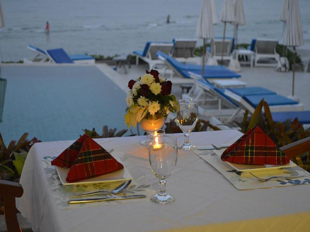 Nern Chalet Beachfront Hotel Hua Hin Exterior photo