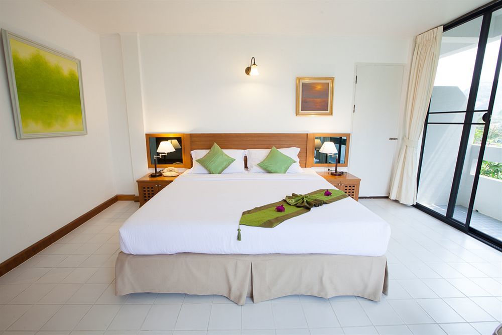 Nern Chalet Beachfront Hotel Hua Hin Exterior photo