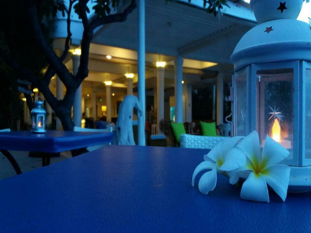 Nern Chalet Beachfront Hotel Hua Hin Exterior photo